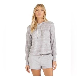 Vuori Halo Essential Hoodie- Pale Heather Camo- small